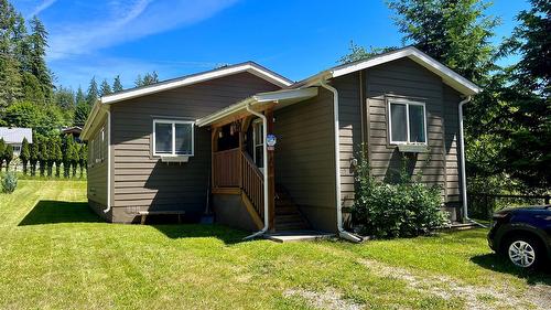 313 1St Avenue, Nakusp, BC 