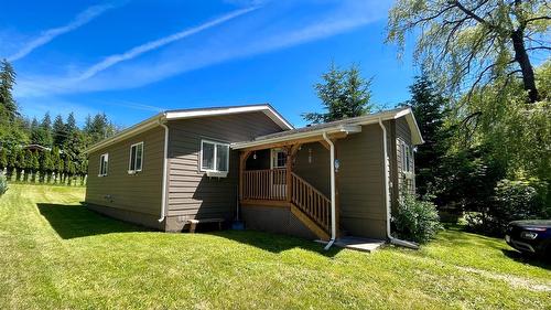 313 1St Avenue, Nakusp, BC 