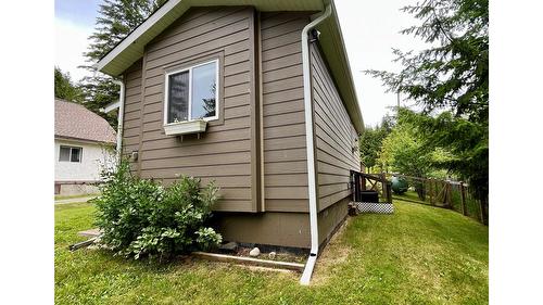 313 1St Avenue, Nakusp, BC 
