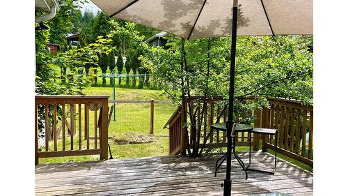 313 1St Avenue, Nakusp, BC 