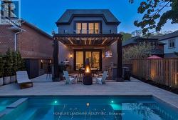 211 SOUTH KINGSWAY WAY Toronto, ON M6S 3T8