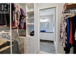 Primary walk-in closet - 