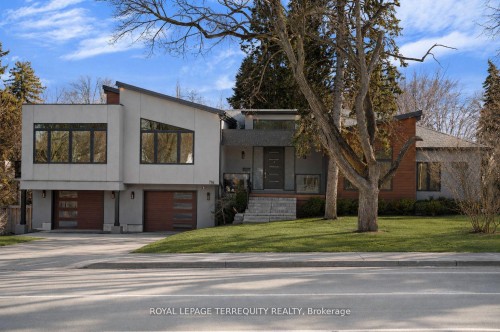 716 North Shore Boulevard E, Burlington, ON - Outdoor With Facade