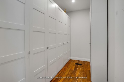716 North Shore Boulevard E, Burlington, ON - Indoor Photo Showing Other Room