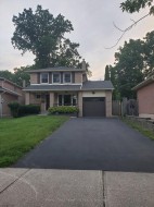 980 Sawgrass Crescent Mississauga, ON L5C 3Y3