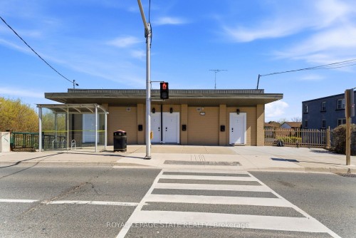 1745 King Street E, Hamilton, ON 