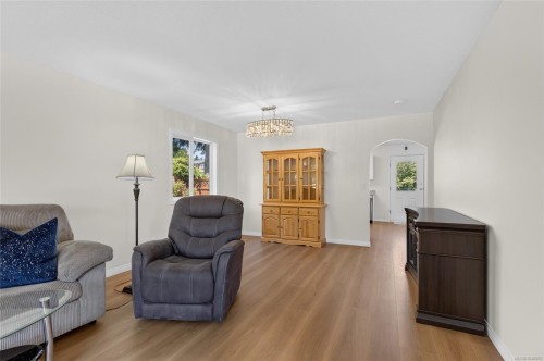 1230 Beckton Dr, Comox, BC 