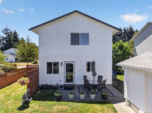 1230 Beckton Dr, Comox, BC 