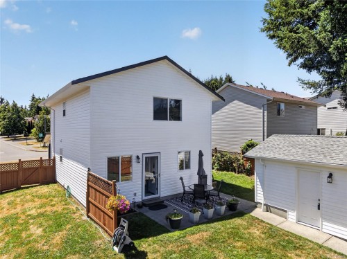 1230 Beckton Dr, Comox, BC 