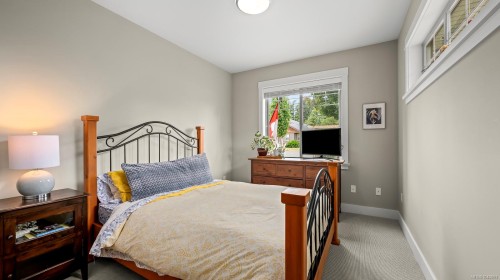 326 Forester Ave, Comox, BC 