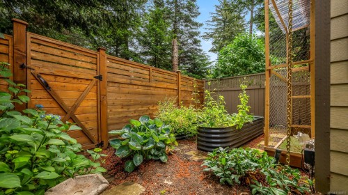 326 Forester Ave, Comox, BC 