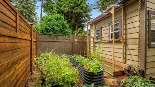 326 Forester Ave, Comox, BC 