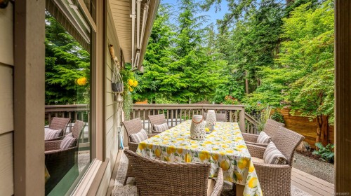 326 Forester Ave, Comox, BC 