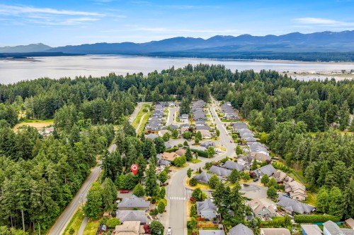 326 Forester Ave, Comox, BC 
