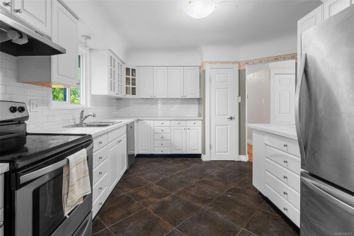 3990 Haro Rd, Saanich, BC 