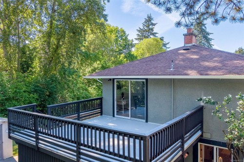 3990 Haro Rd, Saanich, BC 