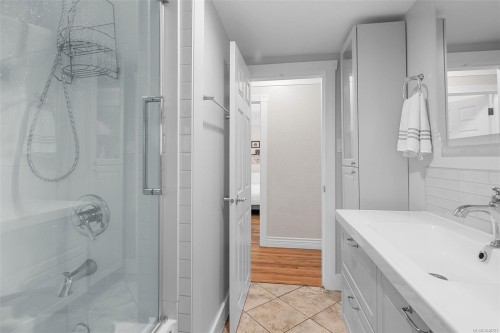 3990 Haro Rd, Saanich, BC 