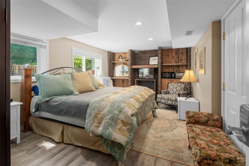 3990 Haro Rd, Saanich, BC 