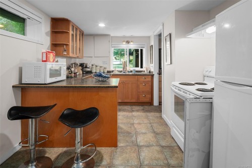 3990 Haro Rd, Saanich, BC 