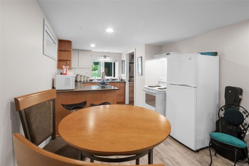 3990 Haro Rd, Saanich, BC 