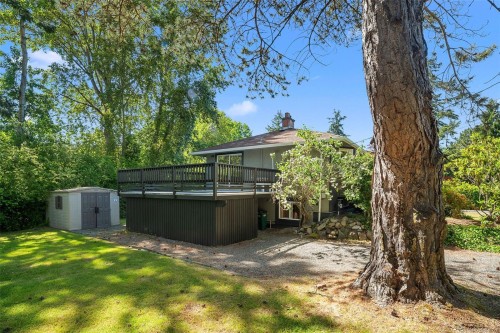 3990 Haro Rd, Saanich, BC 