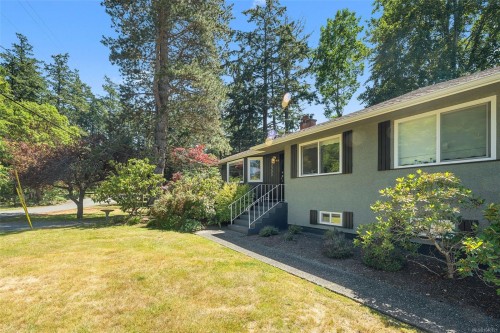 3990 Haro Rd, Saanich, BC 