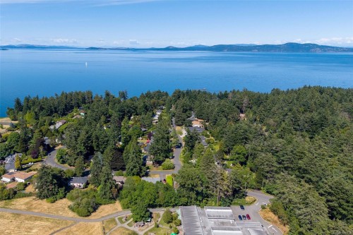 3990 Haro Rd, Saanich, BC 