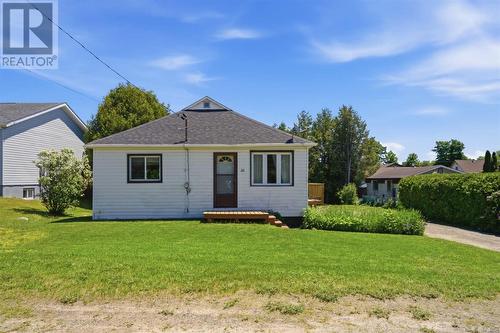 28 Queen Ave, Blind River, ON 