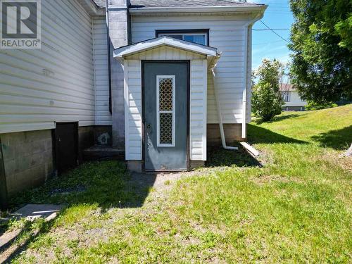 28 Queen Ave, Blind River, ON 