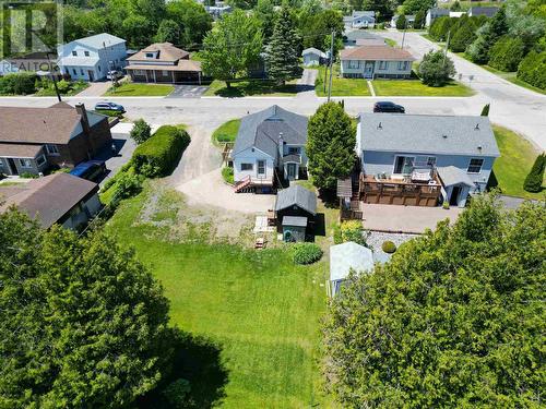 28 Queen Ave, Blind River, ON 