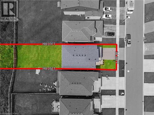 The boundary seen is an estimated representation of lot dimensions derived from Geowarehouse, intended solely for visualization purposes. Please note that it is not obtained from a survey and should n - 1272 Sandbar Street, London, ON 