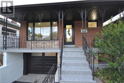 101 Reid Avenue N, Hamilton, ON 
