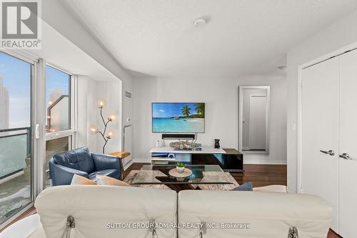 2513 - 155 Legion Road N, Toronto, ON - Indoor
