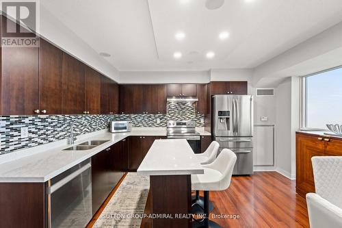 2513 - 155 Legion Road N, Toronto, ON - Indoor Photo Showing Kitchen With Double Sink With Upgraded Kitchen