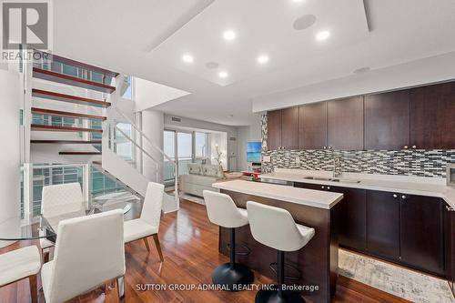 2513 - 155 Legion Road N, Toronto, ON - Indoor Photo Showing Dining Room