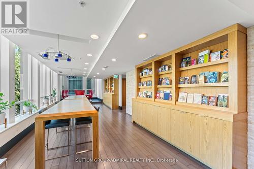 2513 - 155 Legion Road N, Toronto, ON - Indoor Photo Showing Other Room