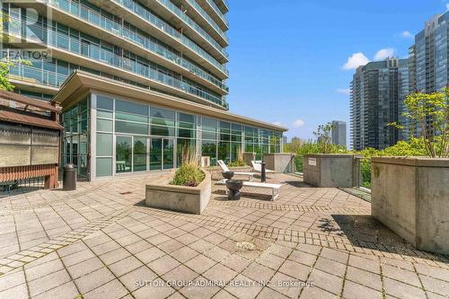 2513 - 155 Legion Road N, Toronto, ON - Outdoor