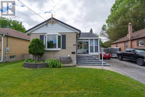 99 PONTIAC AVENUE  Oshawa, ON L1G 3M1