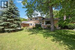 870 MCKAY AVENUE Sarnia, ON N7V 3V4