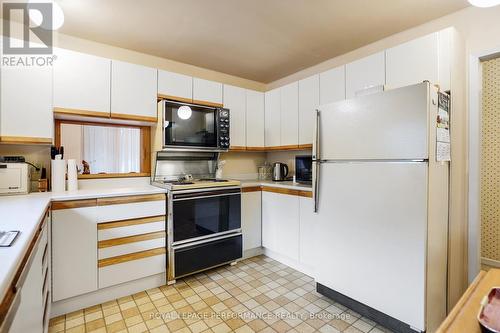 2061 Fairbanks Avenue, Ottawa, ON 