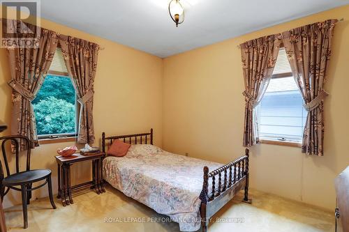 2061 Fairbanks Avenue, Ottawa, ON 