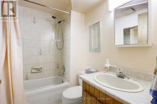 2061 Fairbanks Avenue, Ottawa, ON 