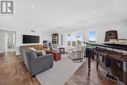 living room enjoys views of the bay - 