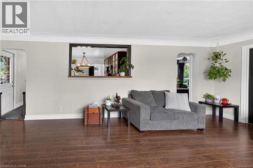 331 Guelph Street, Hamilton, ON - Indoor Photo Showing Living Room