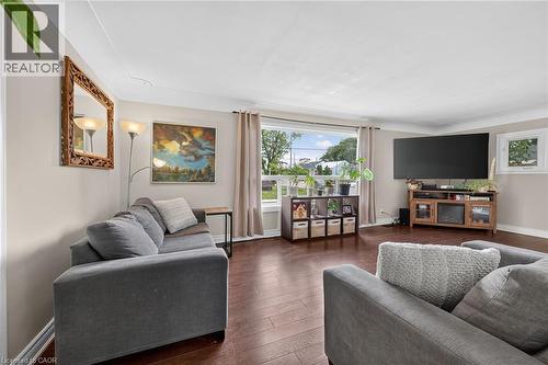 331 Guelph Street, Hamilton, ON - Indoor Photo Showing Living Room