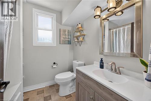 331 Guelph Street, Hamilton, ON - Indoor Photo Showing Bathroom