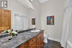 Guest Bathroom 2 - 