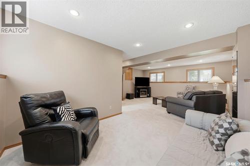 261 Assiniboine Drive, Saskatoon, SK 