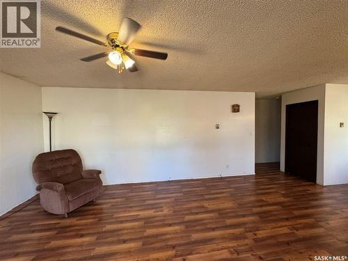 202 4Th Avenue, Landis, SK 