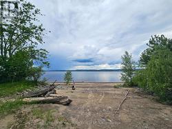 Stunning beach access just a short walk away - 